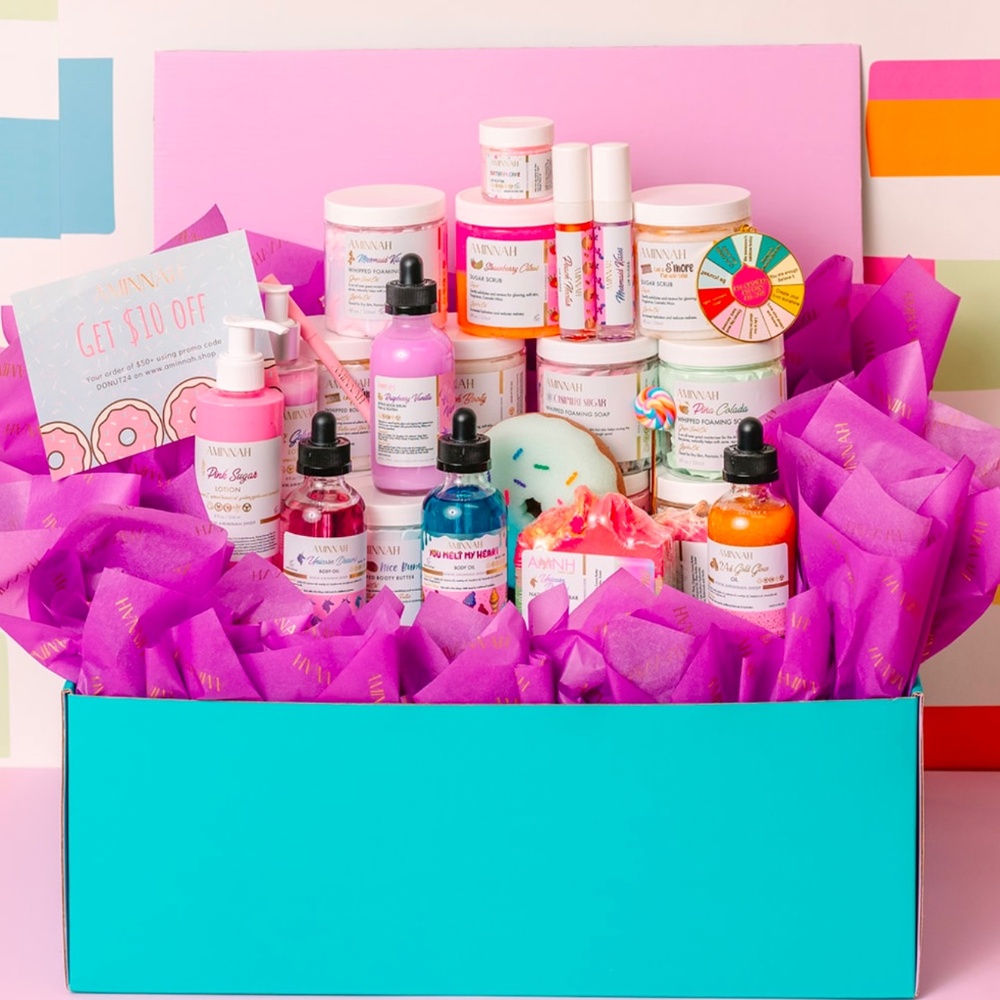 AMINNAH gift box